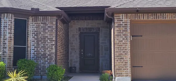 $2,300 | 4009 Mill Run Road, Denton, TX 76208