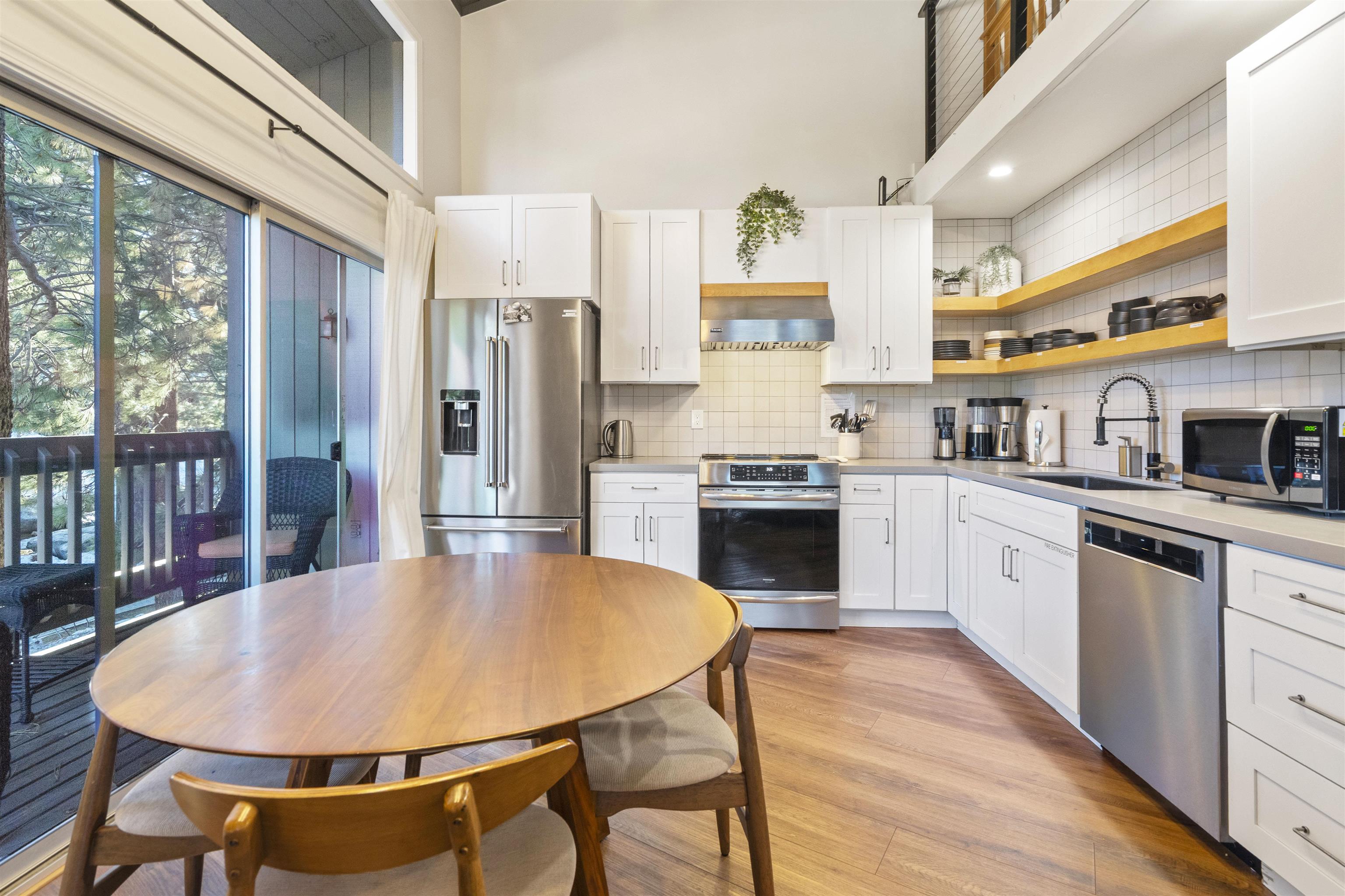 286 Old Mammoth Road, Unit 2 Mammoth Lakes, CA 93546 - Photo 3 of 25