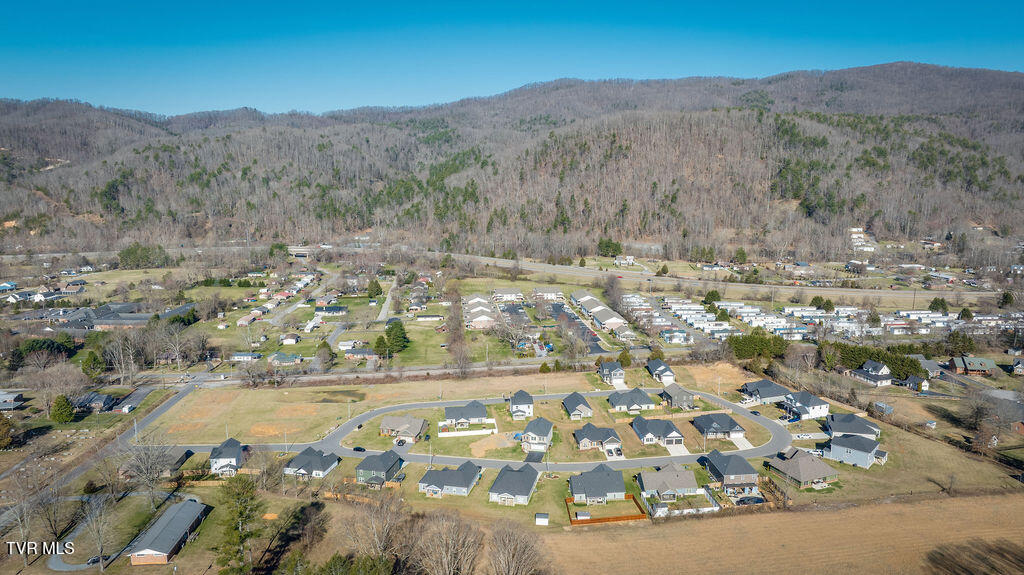 109 Ervin Loop Erwin, TN 37650 - Photo 41 of 46 043