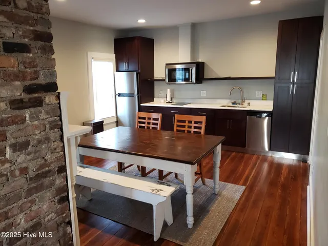 $1,725 | 414 Orange Street, Unit A, Wilmington, NC 28401