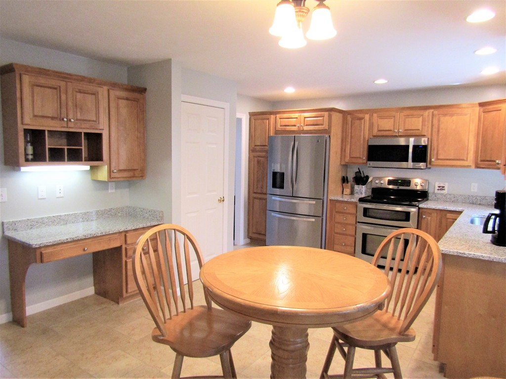 115 MacArthur Road Northbridge, MA 01534 - Photo 4 of 26 Gallery Image 4