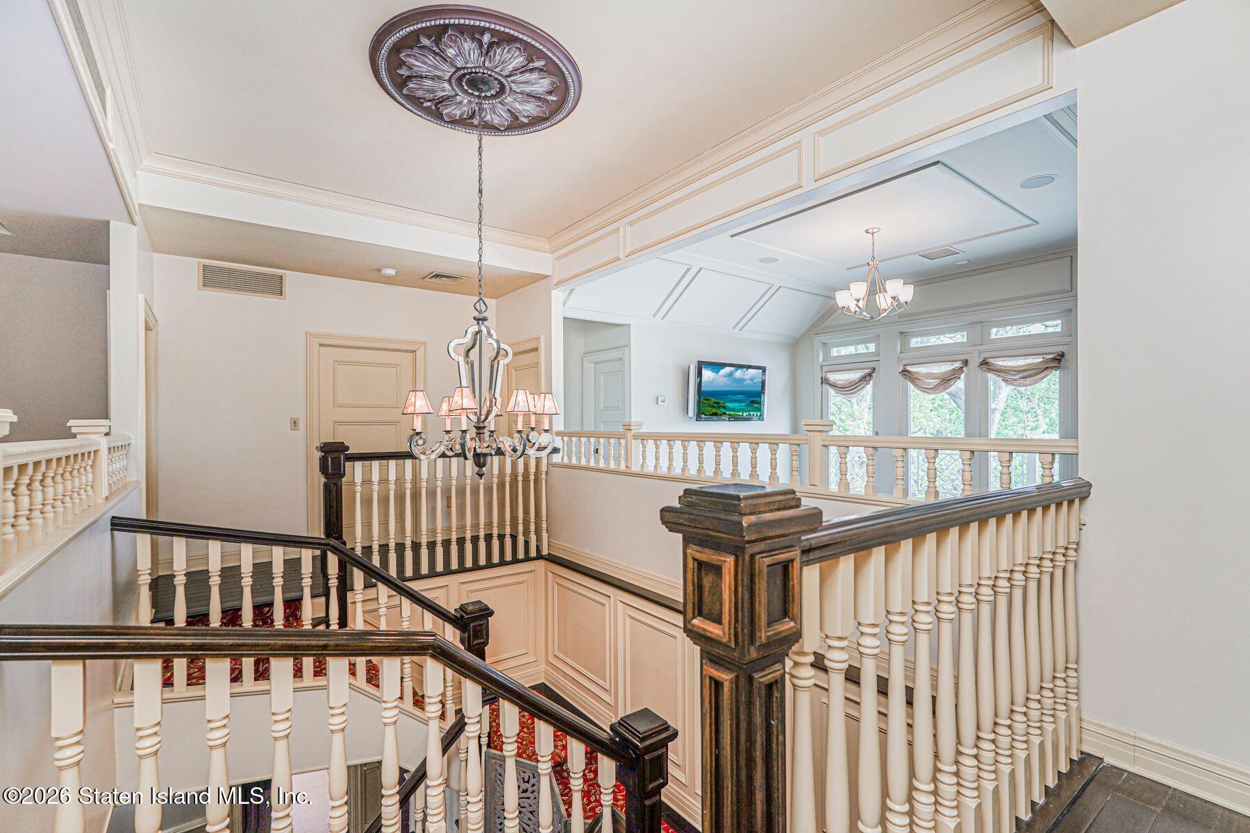 125 Benedict Road Staten Island, NY 10304 - Photo 46 of 96 125 top stairs