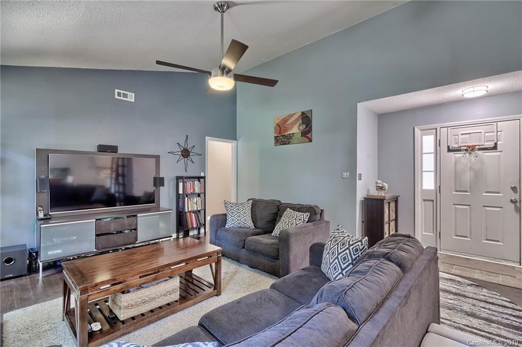 6221 Trysting Road, Unit 27 Charlotte, NC 28227 - Photo 16 of 36 Gallery Image 16