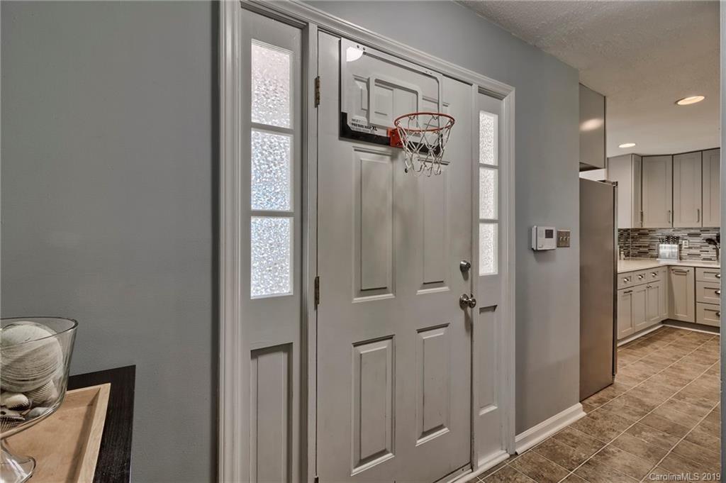6221 Trysting Road, Unit 27 Charlotte, NC 28227 - Photo 3 of 36 Gallery Image 3