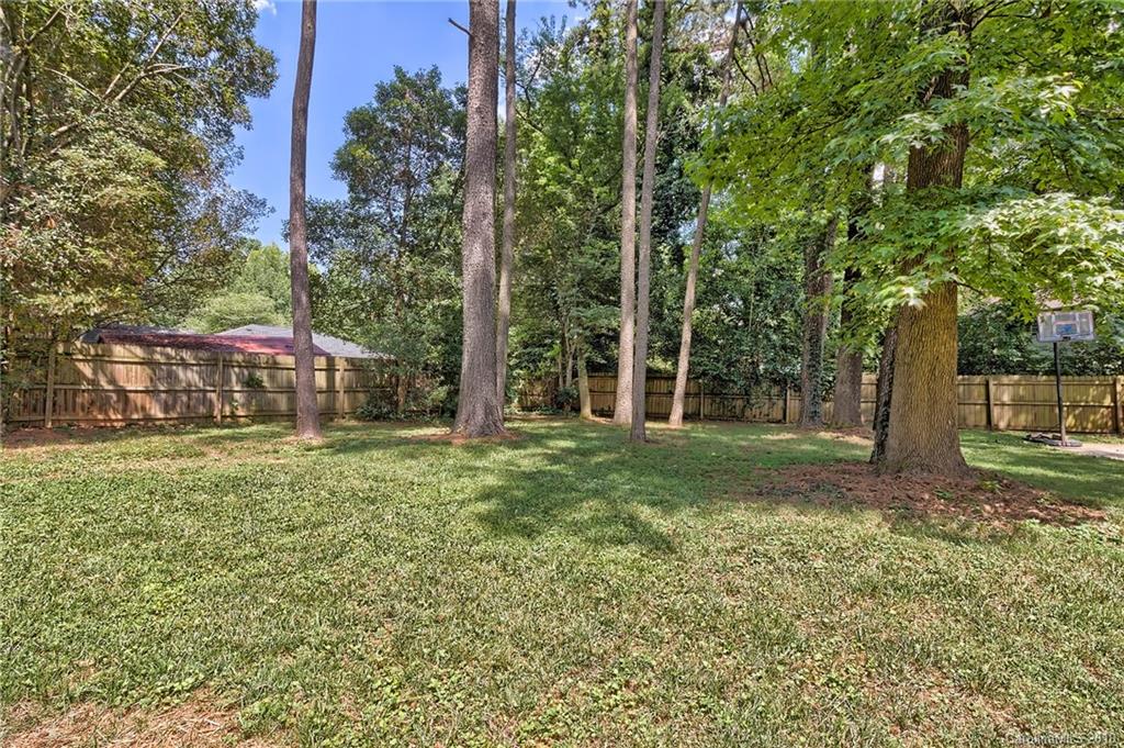 6221 Trysting Road, Unit 27 Charlotte, NC 28227 - Photo 31 of 36 Gallery Image 31