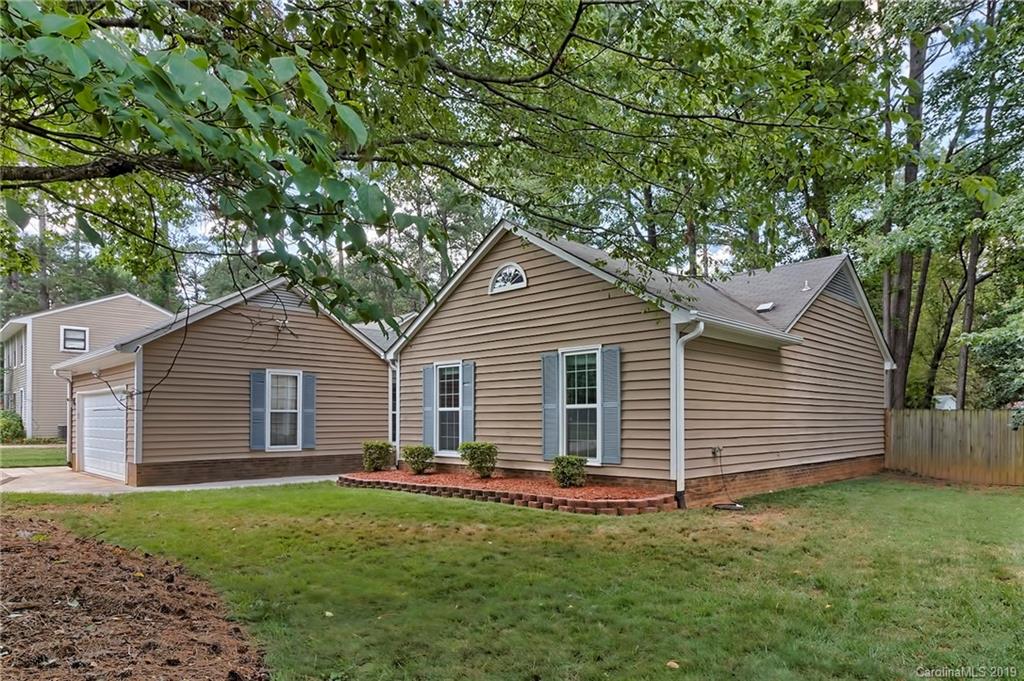 6221 Trysting Road, Unit 27 Charlotte, NC 28227 - Photo 35 of 36 Gallery Image 35