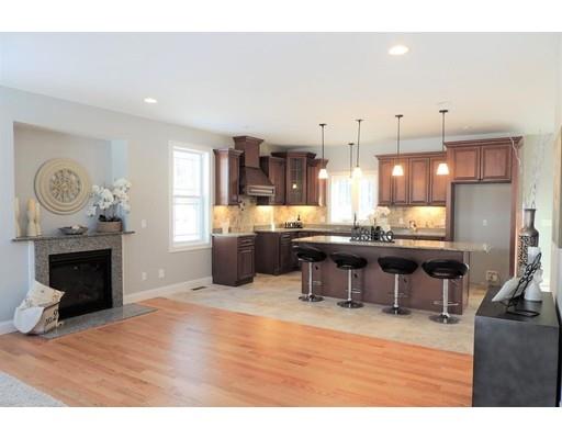 1545 Bay Street Springfield, MA 01109 - Photo 2 of 20 Gallery Image 2