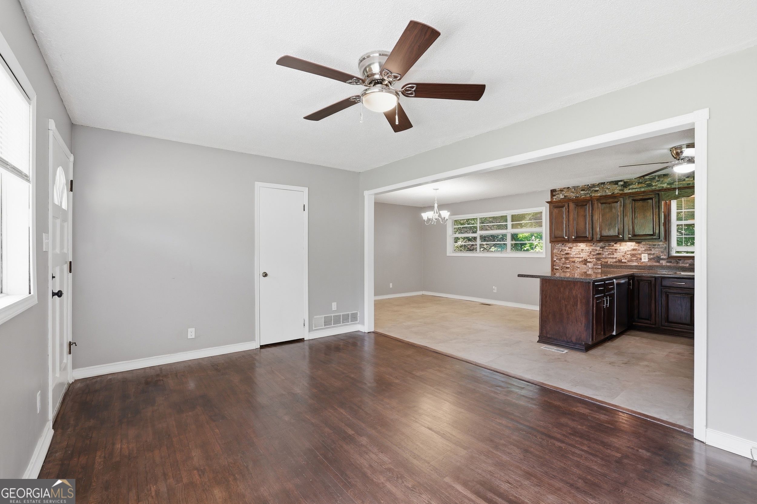 41 Poplar Way Toccoa, GA 30577 - Photo 8 of 32