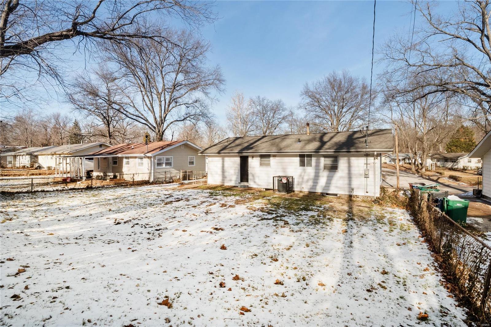 1056 Renshaw Drive St. Louis, MO 63135 - Photo 23 of 23