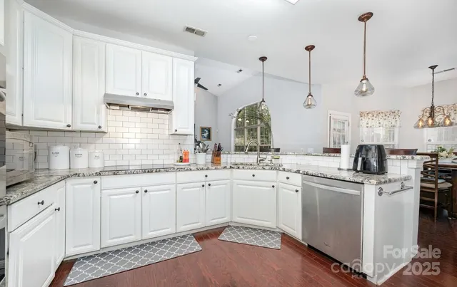 $479,900 | 6930 Reedy Creek Road, Charlotte, NC 28215