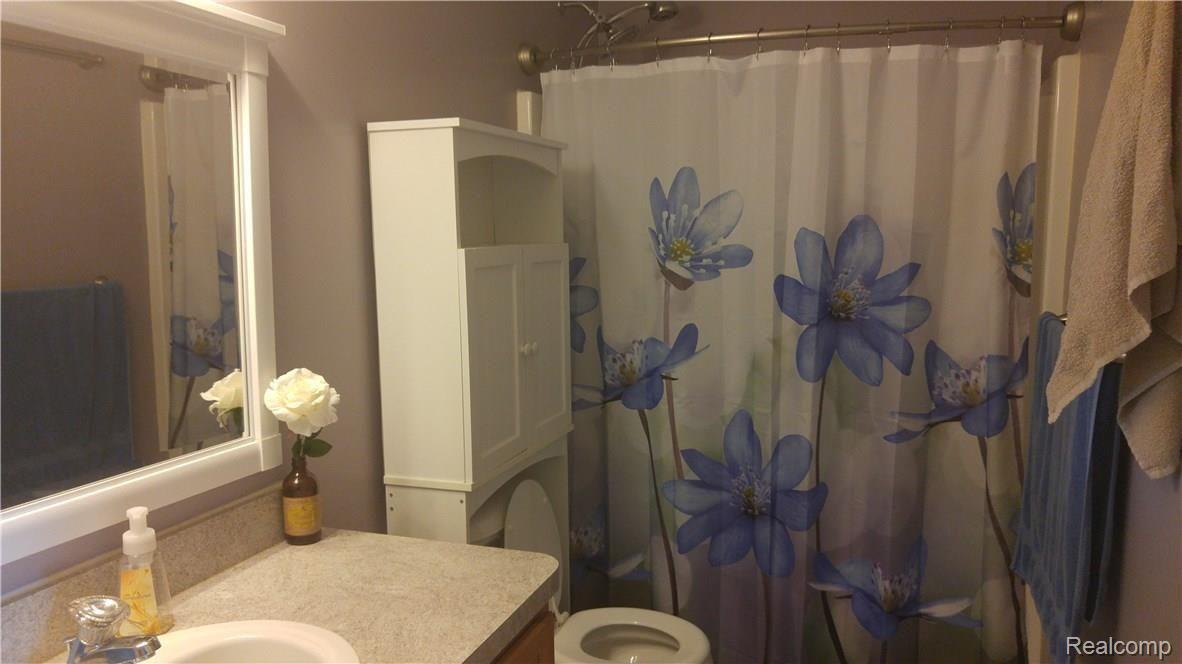 4071 Stone Post Road Newport, MI 48166 - Photo 11 of 26 MAIN BATH