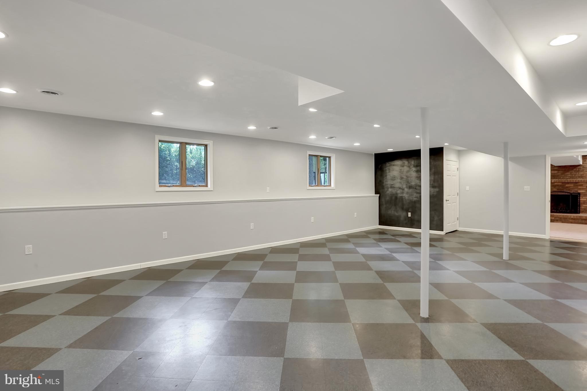 252 Cape St John Road Annapolis, MD 21401 - Photo 26 of 30 Huge lower level rec room