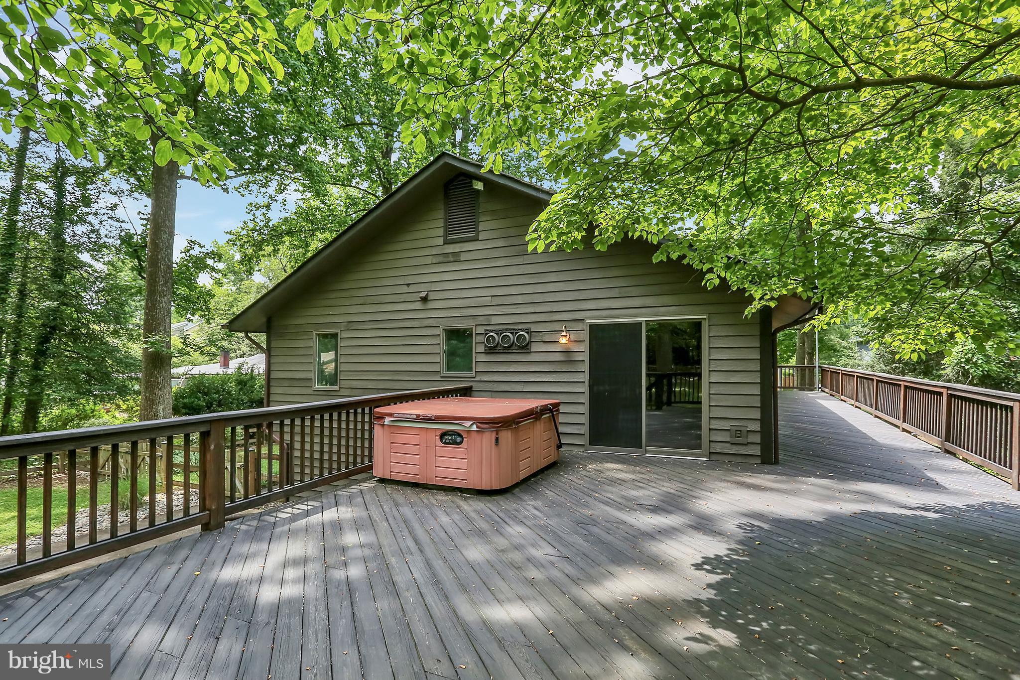 252 Cape St John Road Annapolis, MD 21401 - Photo 27 of 30 Rear wood deck with hot tub