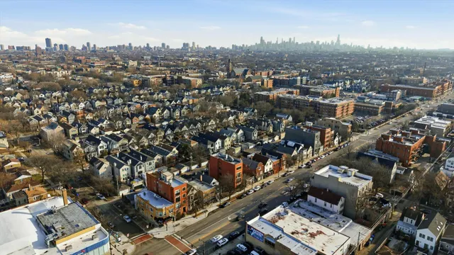 $699,000 | 4140 North Western Avenue, Chicago, IL 60618