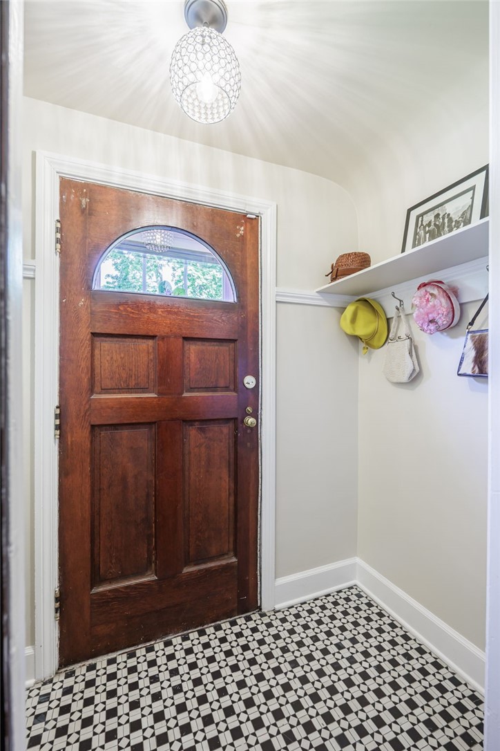 367 Walzer Road Irondequoit, NY 14622 - Photo 9 of 49