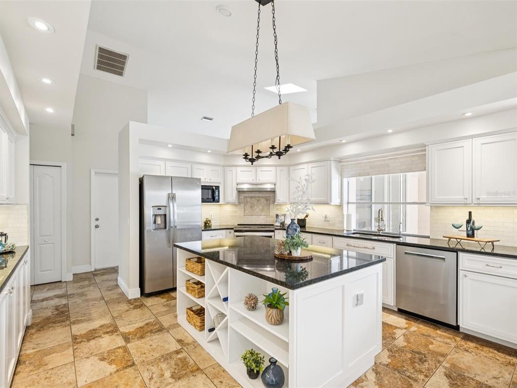 5903 Cachette De Riviera Court New Port Richey, FL 34655 - Photo 15 of 37 Gallery Image 15