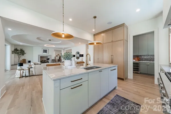 $3,250,000 | 1052 Ventosa Drive, Denver, NC 28037