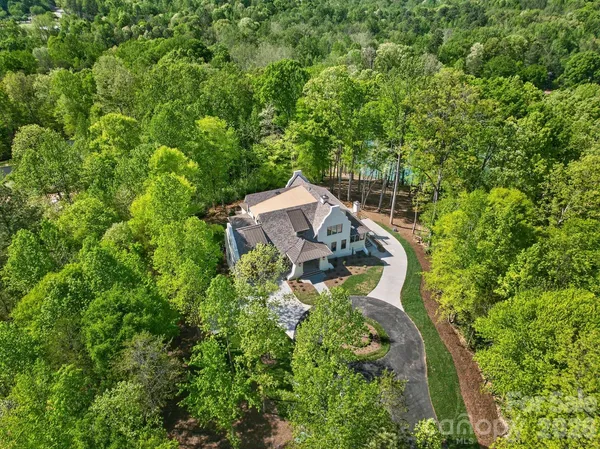 $3,250,000 | 1052 Ventosa Drive, Denver, NC 28037