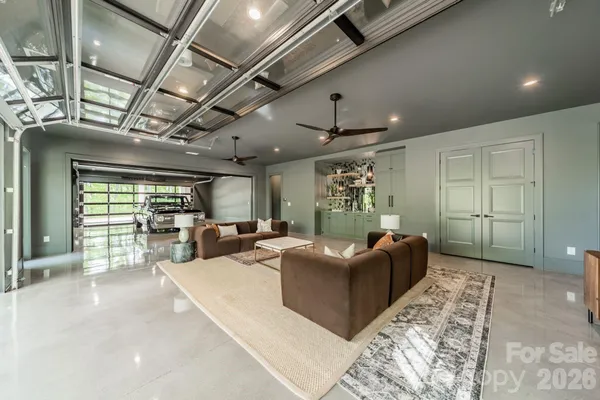 $3,250,000 | 1052 Ventosa Drive, Denver, NC 28037