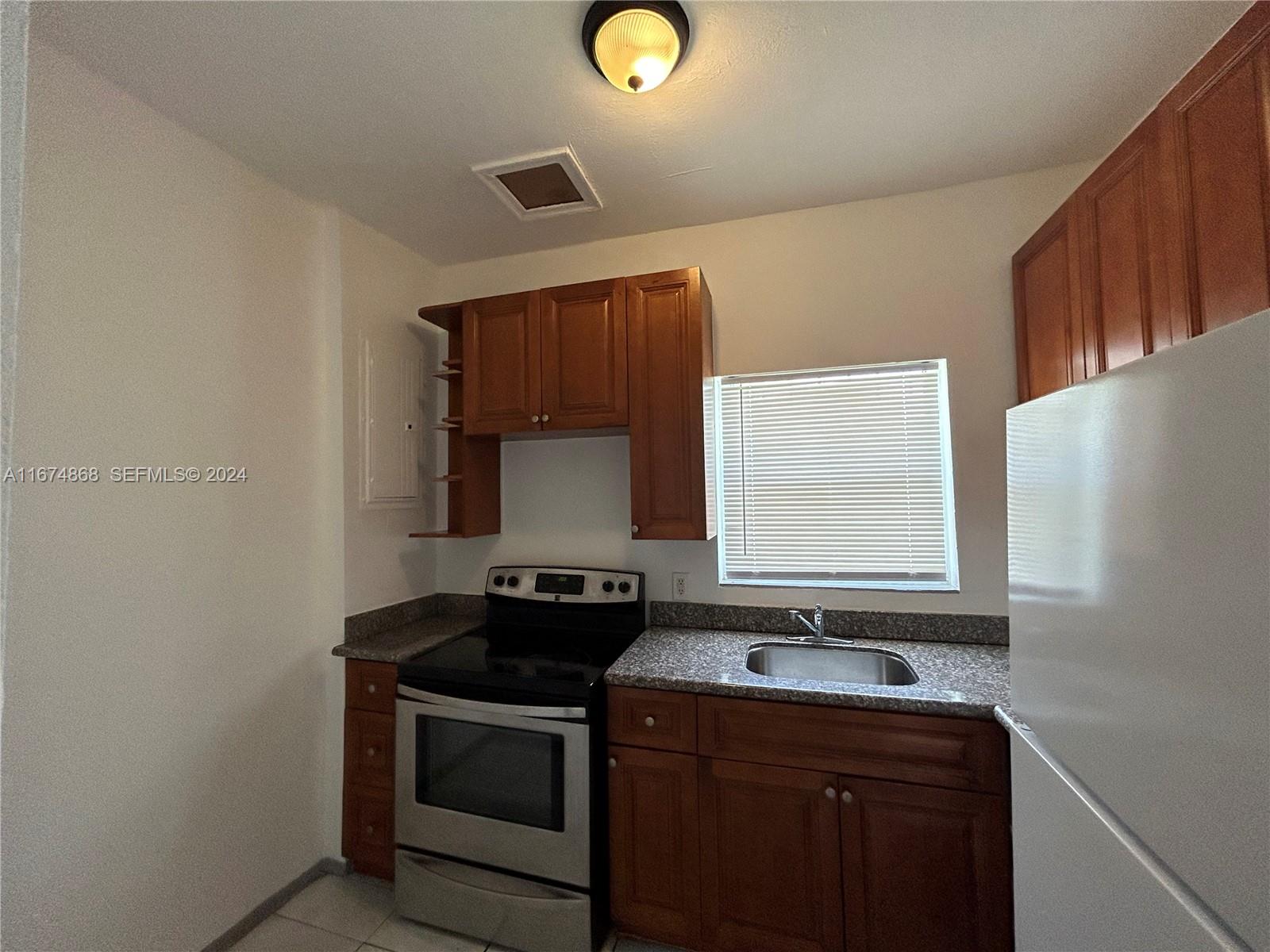 15 Northeast 70th Street Miami, FL 33138 - Photo 3 of 17