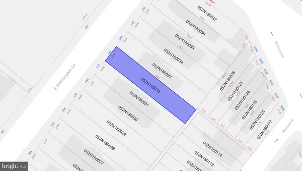 a view of a with white wall and a picture