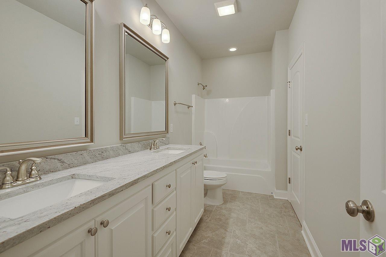 2209 Powerbrook Drive Baton Rouge, LA 70816 - Photo 9 of 17 2209 POWERBROOK DR
