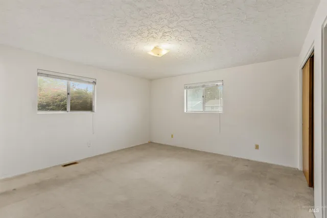 $499,900 | 10866 West Sandhurst Drive, Boise, ID 83709