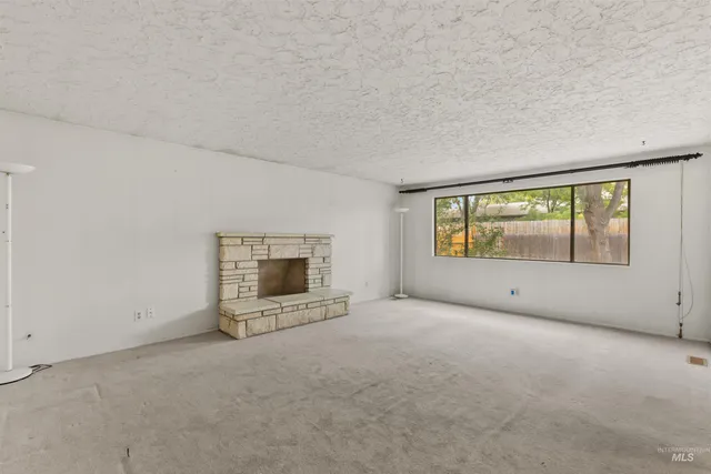 $499,900 | 10866 West Sandhurst Drive, Boise, ID 83709