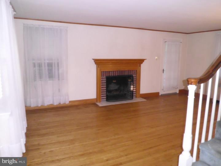 1228 Rices Mill Road Wyncote, PA 19095 - Photo 5 of 25 Living Room