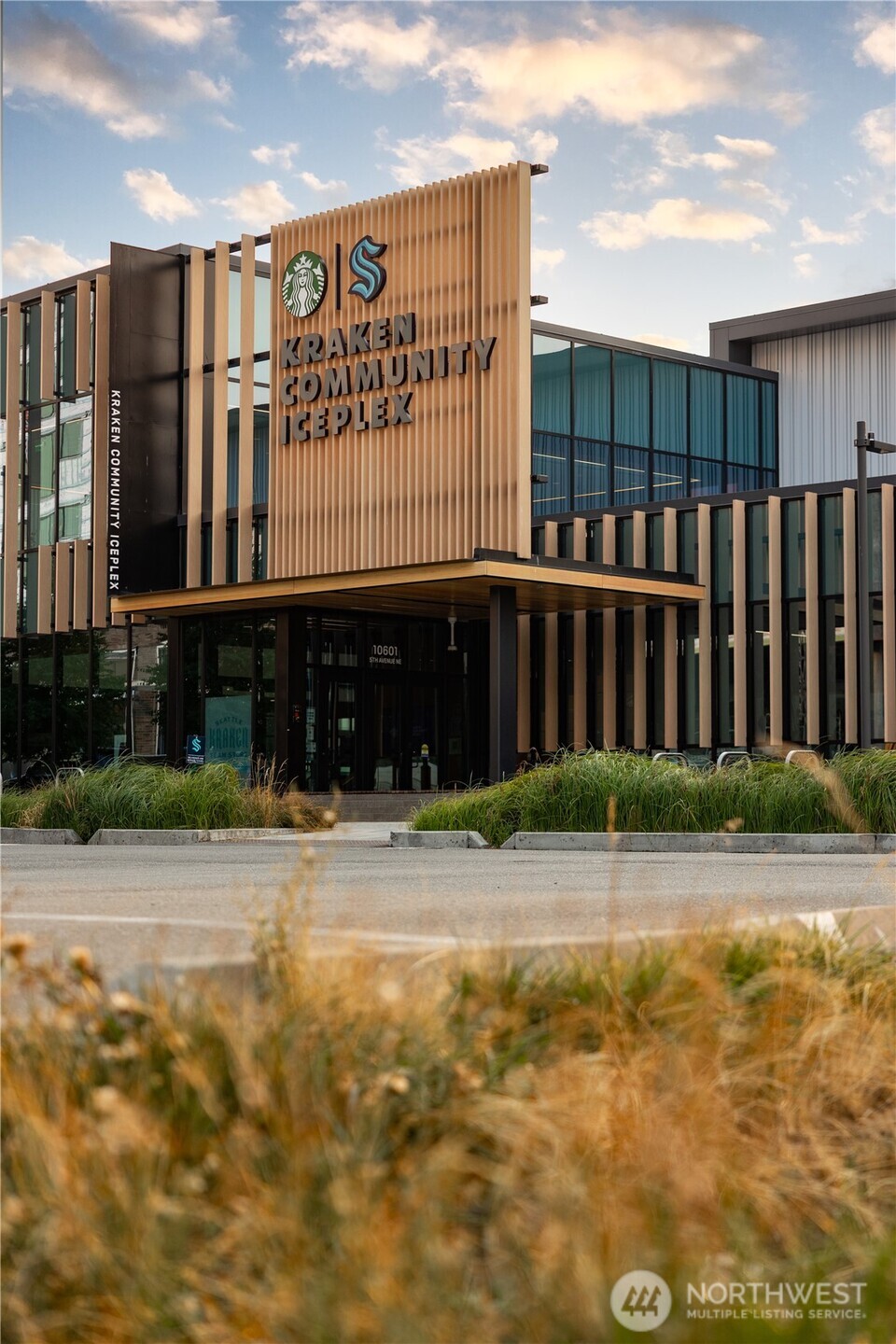 321 Northeast 155th Street Shoreline, WA 98155 - Photo 14 of 15