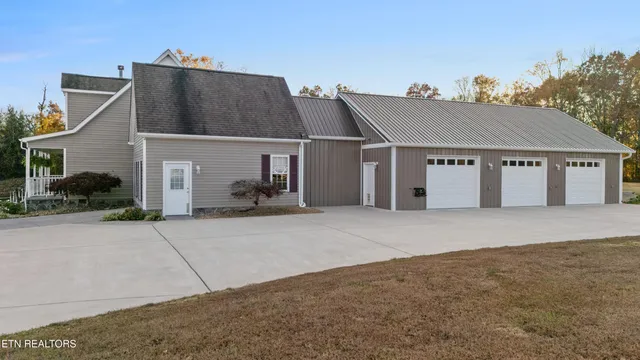 $890,000 | 307 Idlewild Drive, White Pine, TN 37890
