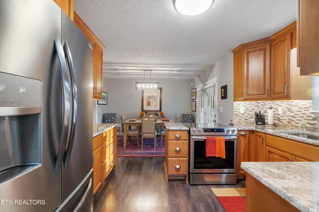 $890,000 | 307 Idlewild Drive, White Pine, TN 37890