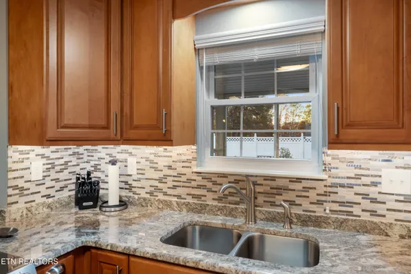 $850,000 | 307 Idlewild Drive, White Pine, TN 37890