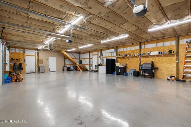 $890,000 | 307 Idlewild Drive, White Pine, TN 37890