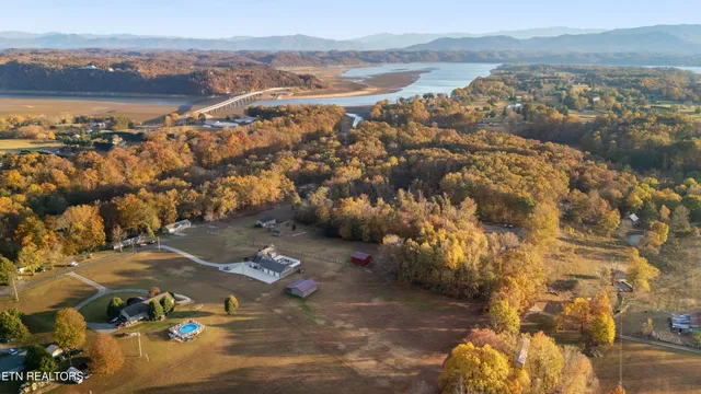 $890,000 | 307 Idlewild Drive, White Pine, TN 37890