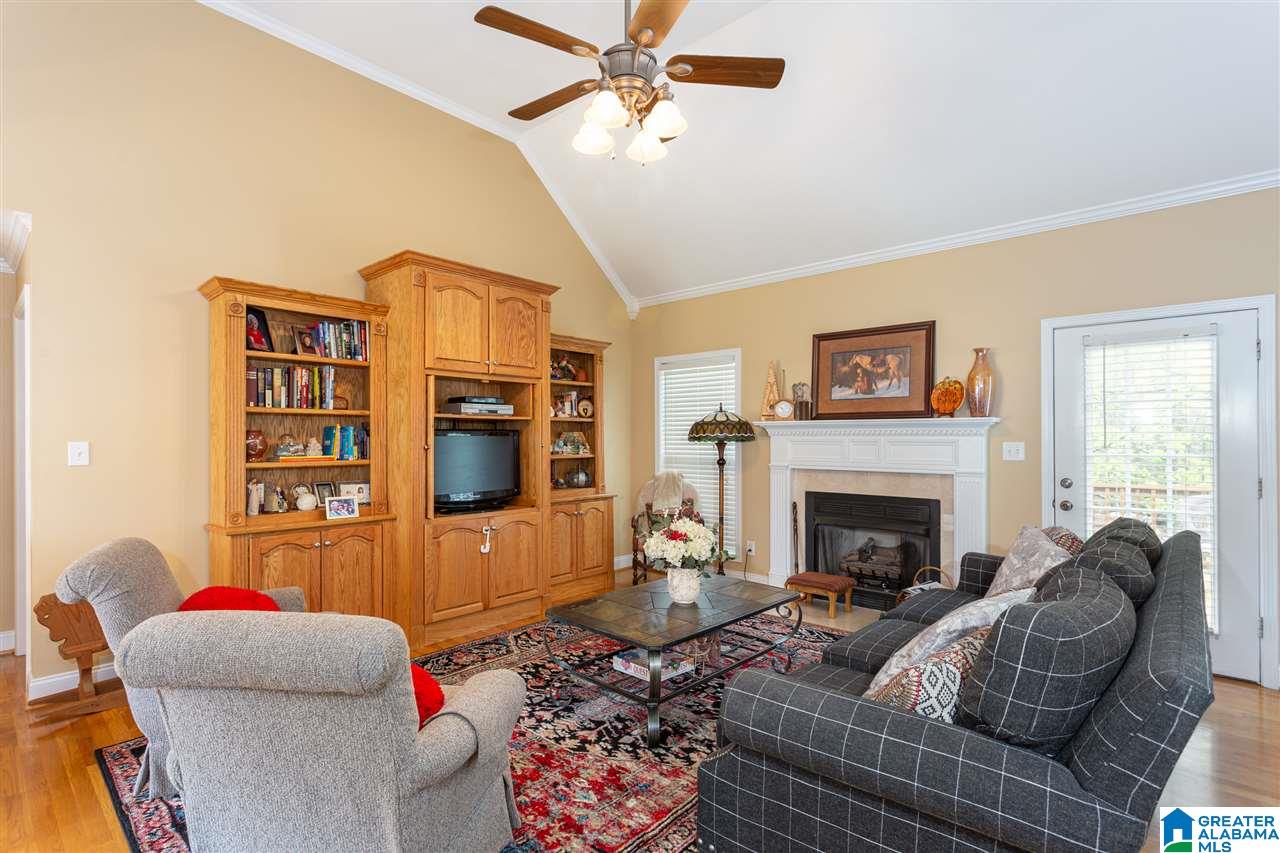 914 Ridgeway Drive Oneonta, AL 35121 - Photo 6 of 29