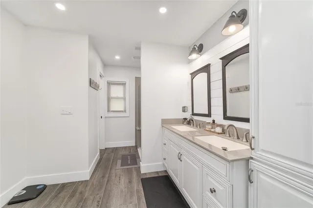 $2,395,000 | 12943 County Road 245 East, Oxford, FL 34484