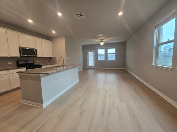 $2,195 | 136 Tucana Street, Georgetown, TX 78628