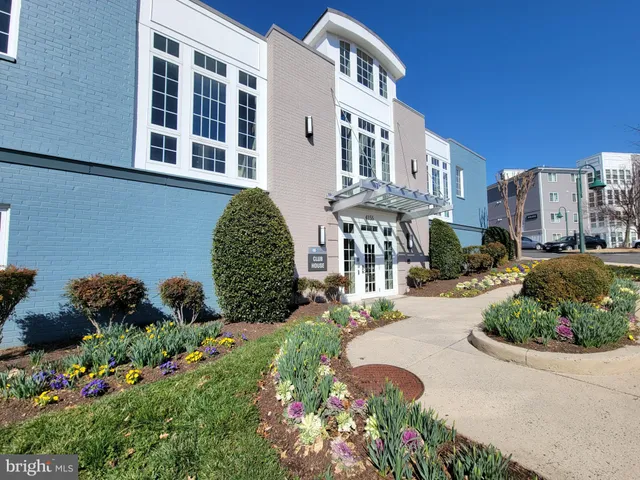 $2,150 | 4151 South Four Mile Run Drive, Unit 203, Arlington, VA 22204