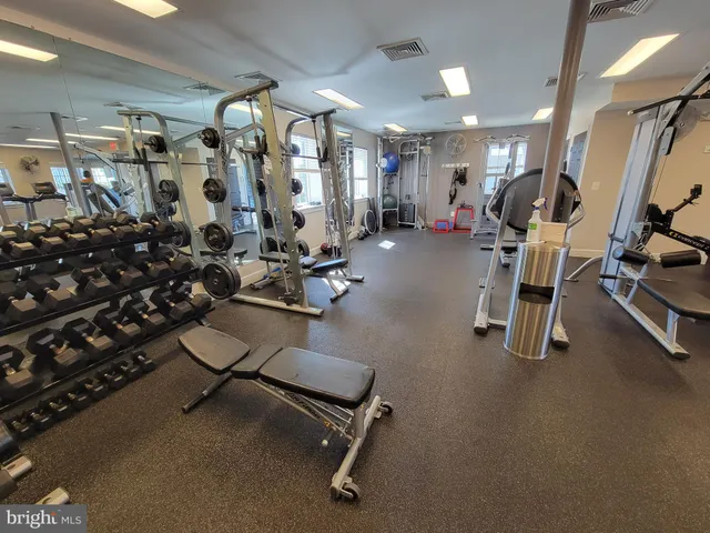 $2,150 | 4151 South Four Mile Run Drive, Unit 203, Arlington, VA 22204