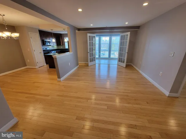 $2,150 | 4151 South Four Mile Run Drive, Unit 203, Arlington, VA 22204