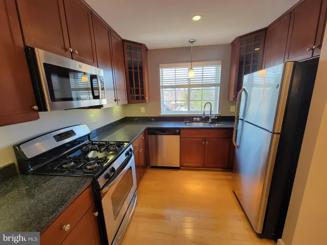 $2,150 | 4151 South Four Mile Run Drive, Unit 203, Arlington, VA 22204