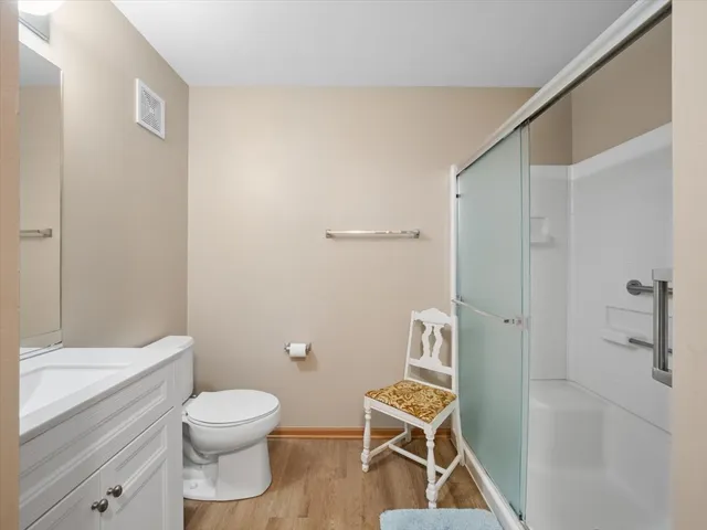 $82,500 | 605 Barrington Avenue, Unit 350, East Dundee, IL 60118