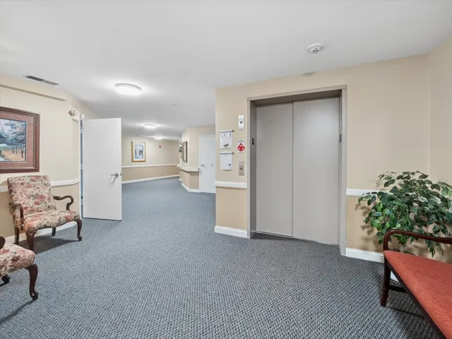 $82,500 | 605 Barrington Avenue, Unit 350, East Dundee, IL 60118