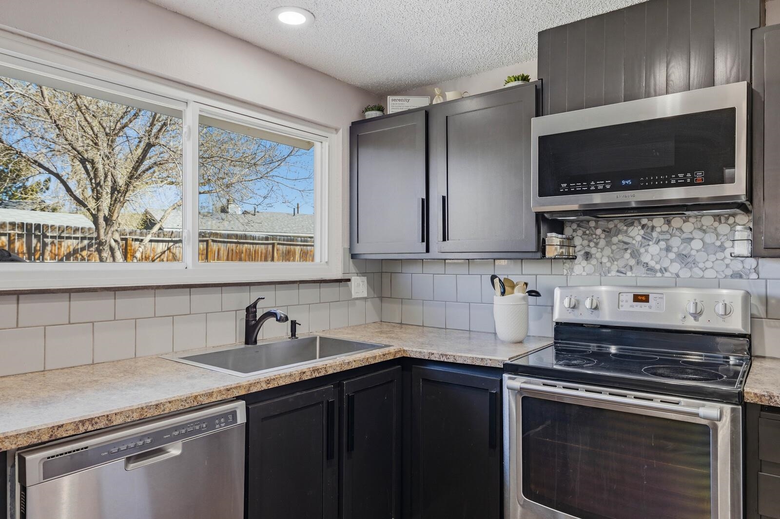 2834 Cherokee Lane Casper, WY 82604 - Photo 9 of 26