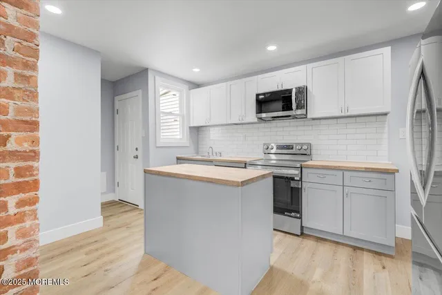 $599,999 | 1709 48th Street, North Bergen, NJ 07047