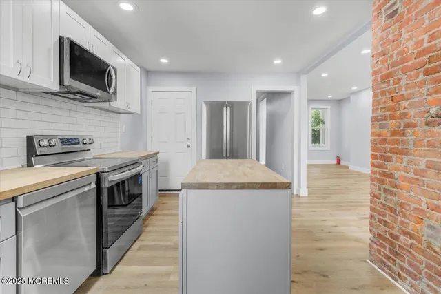 $599,999 | 1709 48th Street, North Bergen, NJ 07047