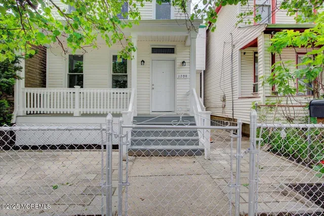 $599,999 | 1709 48th Street, North Bergen, NJ 07047