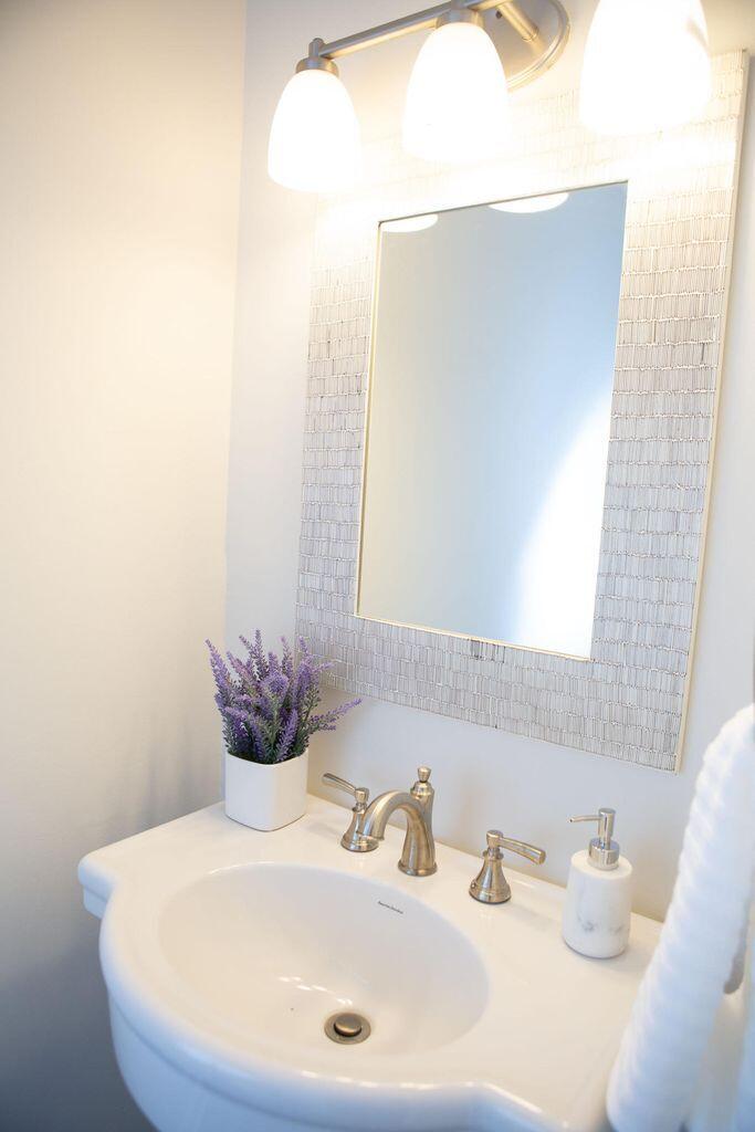 758 Lookout Point Mount Pleasant, SC 29464 - Photo 9 of 19 Half Bath