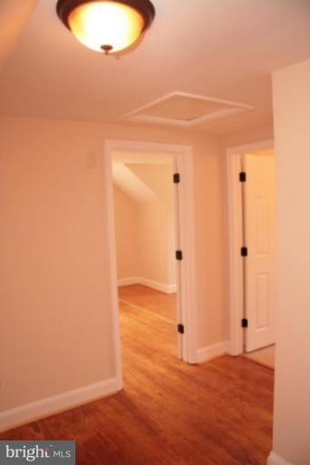 18165 Sands Road Purcellville, VA 20132 - Photo 12 of 21 Hallway